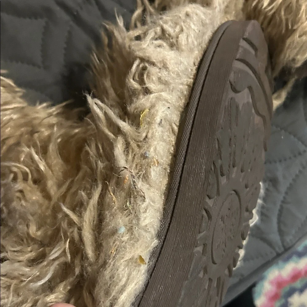 Fuzzy Tan above the knees knee High Boots. Fur furry. Size 9. Fleece lined shoes - Picture 5 of 16